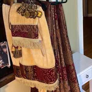 3 decorative towels